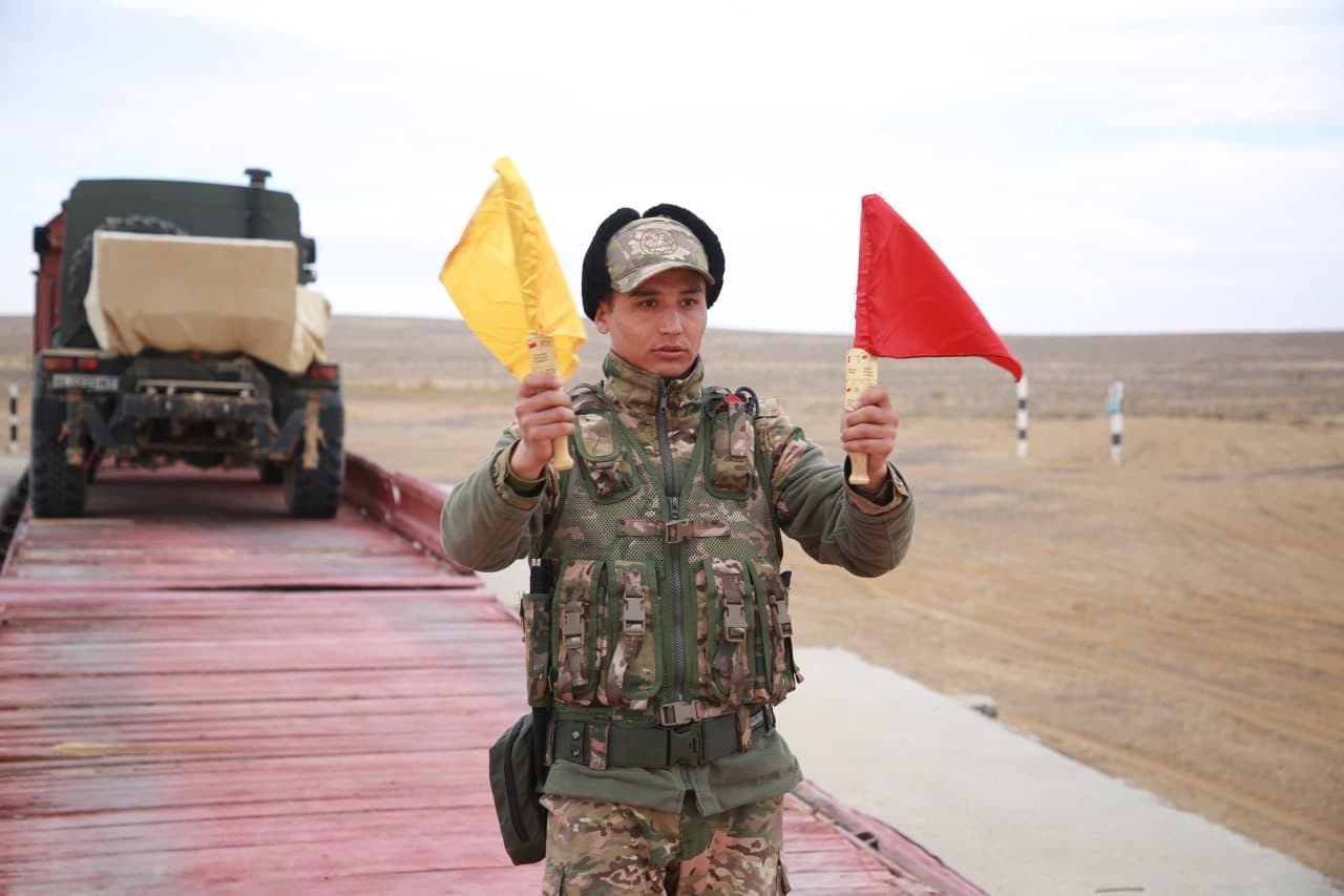 Harbiy texnikalarni temiryo‘l transportida tashish bo‘yicha mashg‘ulot o‘tkazildi