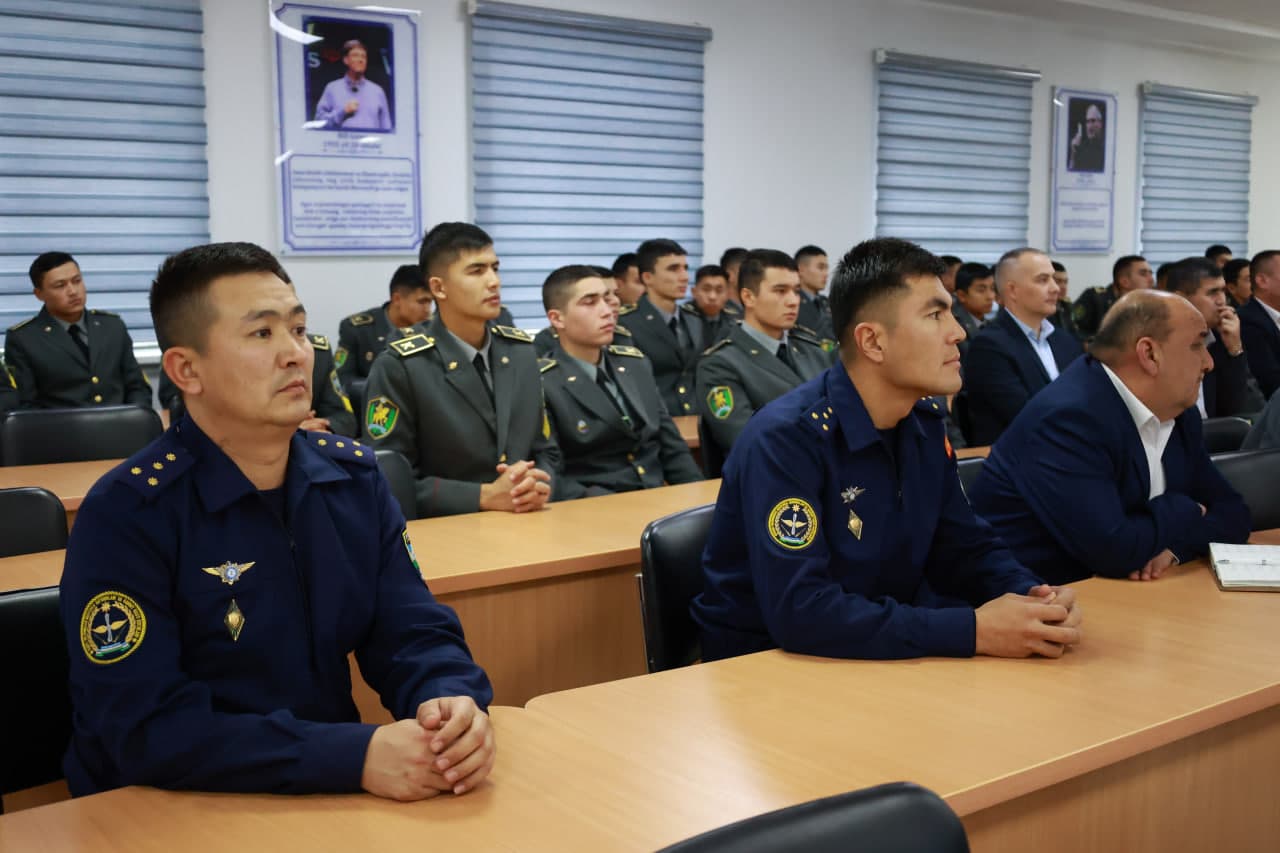 “Qoʻshinlar boshqaruvini amalga oshirishda avtomatlashtirilgan boshqaruv tizimini qoʻllashning oʻrni va nufuzi” mavzusida xalqaro ilmiy-amaliy konferensiya boʻlib oʻtdi