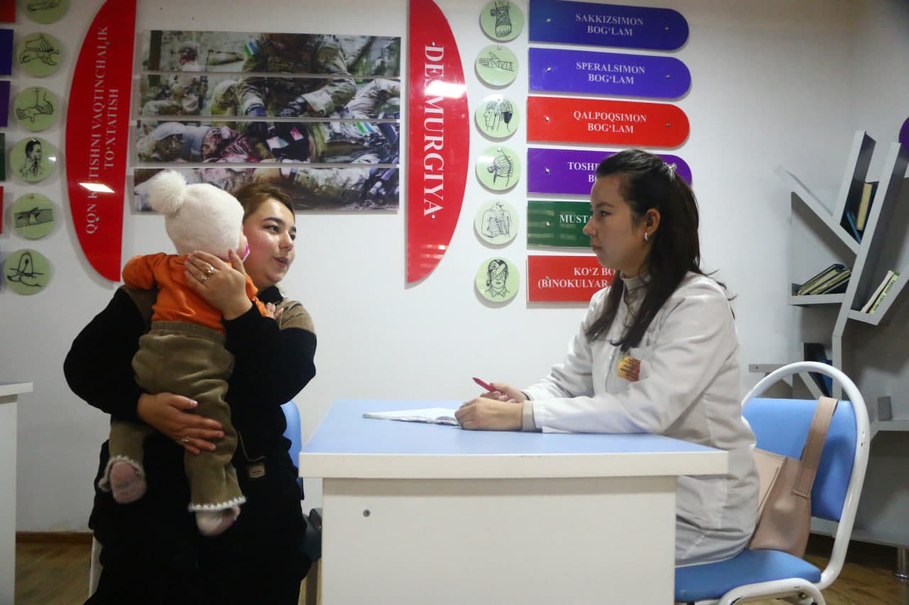 Harbiy oilalar ishtirokida davra suhbati va chuqurlashtirilgan tibbiy ko‘rik o‘tkazildi