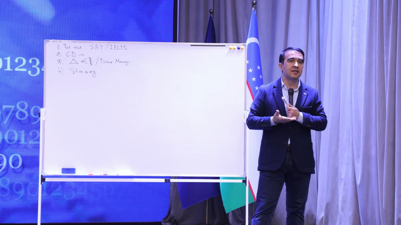 Xorijiy tillarni samarali o‘qitish bo‘yicha amaliy va nazariy tavsiyalar master-klassda taqdim etildi
