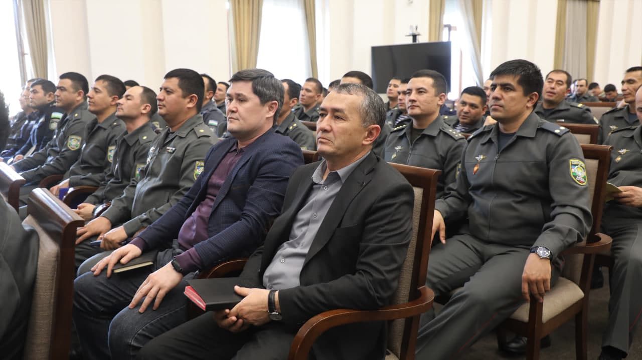 Xorijiy tillarni samarali o‘qitish bo‘yicha amaliy va nazariy tavsiyalar master-klassda taqdim etildi