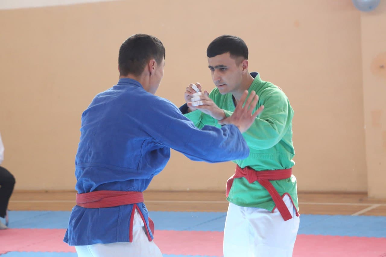 Angrenda “Komandir kubogi” uchun kurash musobaqasi o‘tkazildi