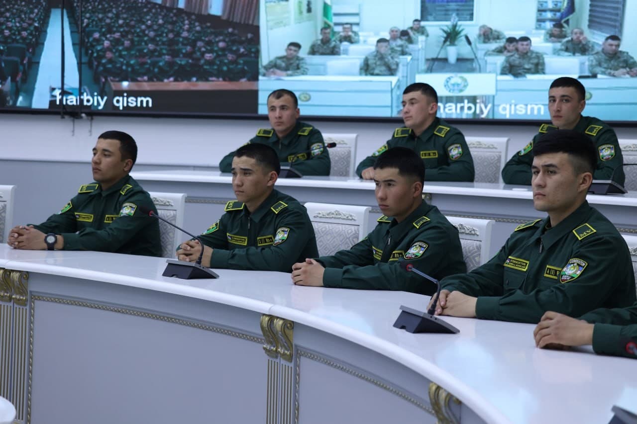 Sharqiy harbiy okrugda yoshlar bilan ochiq muloqot tashkil etildi