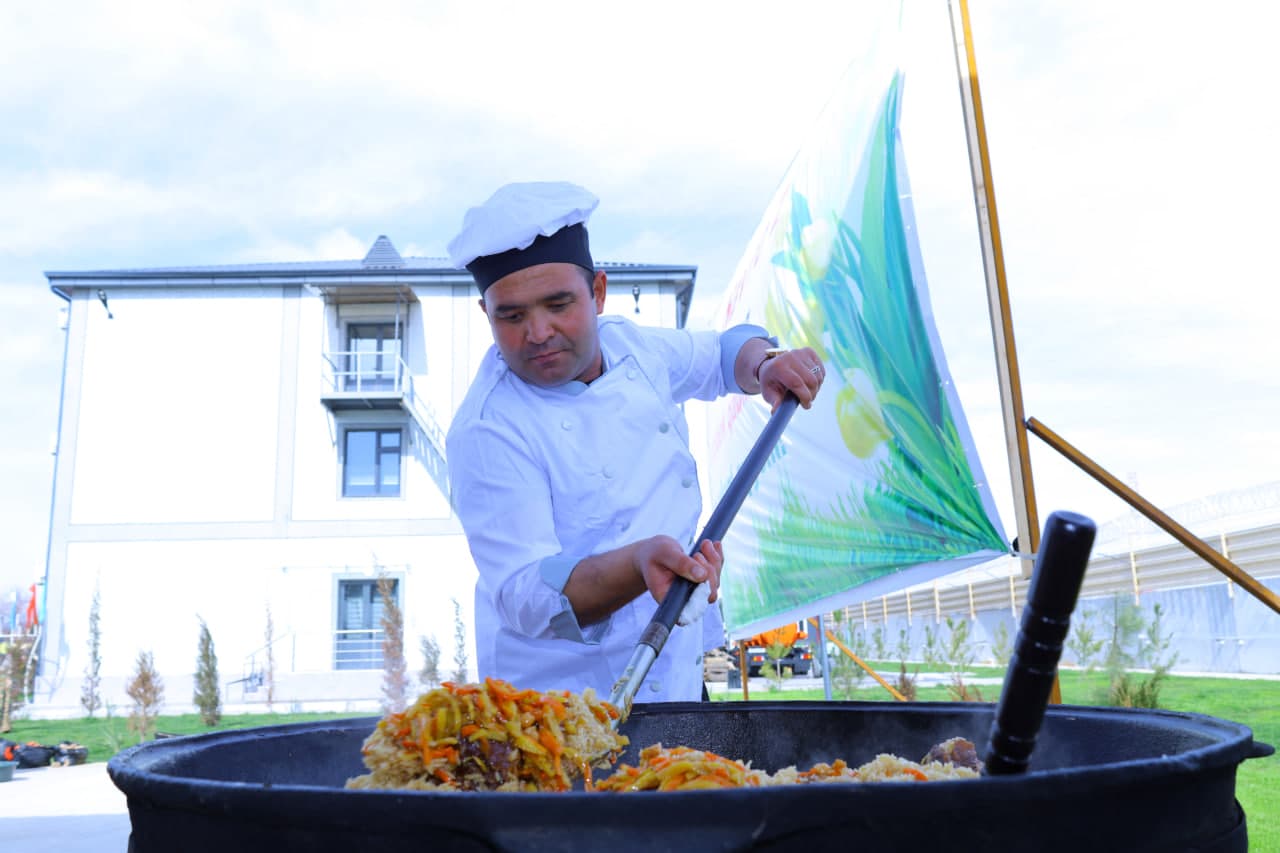 Sharqona yangi yil sayli