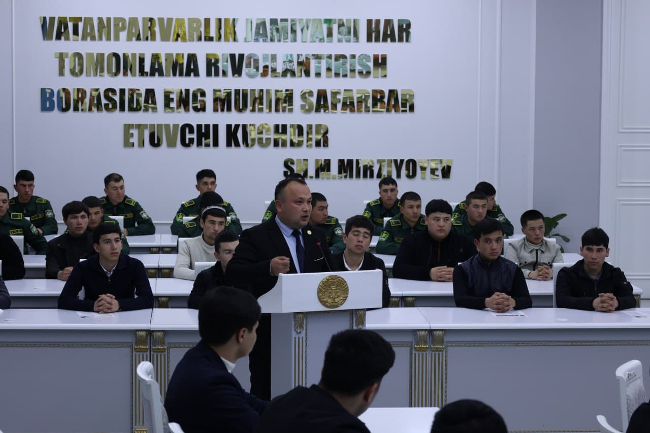 Sharqiy harbiy okrugda yoshlar bilan ochiq muloqot tashkil etildi