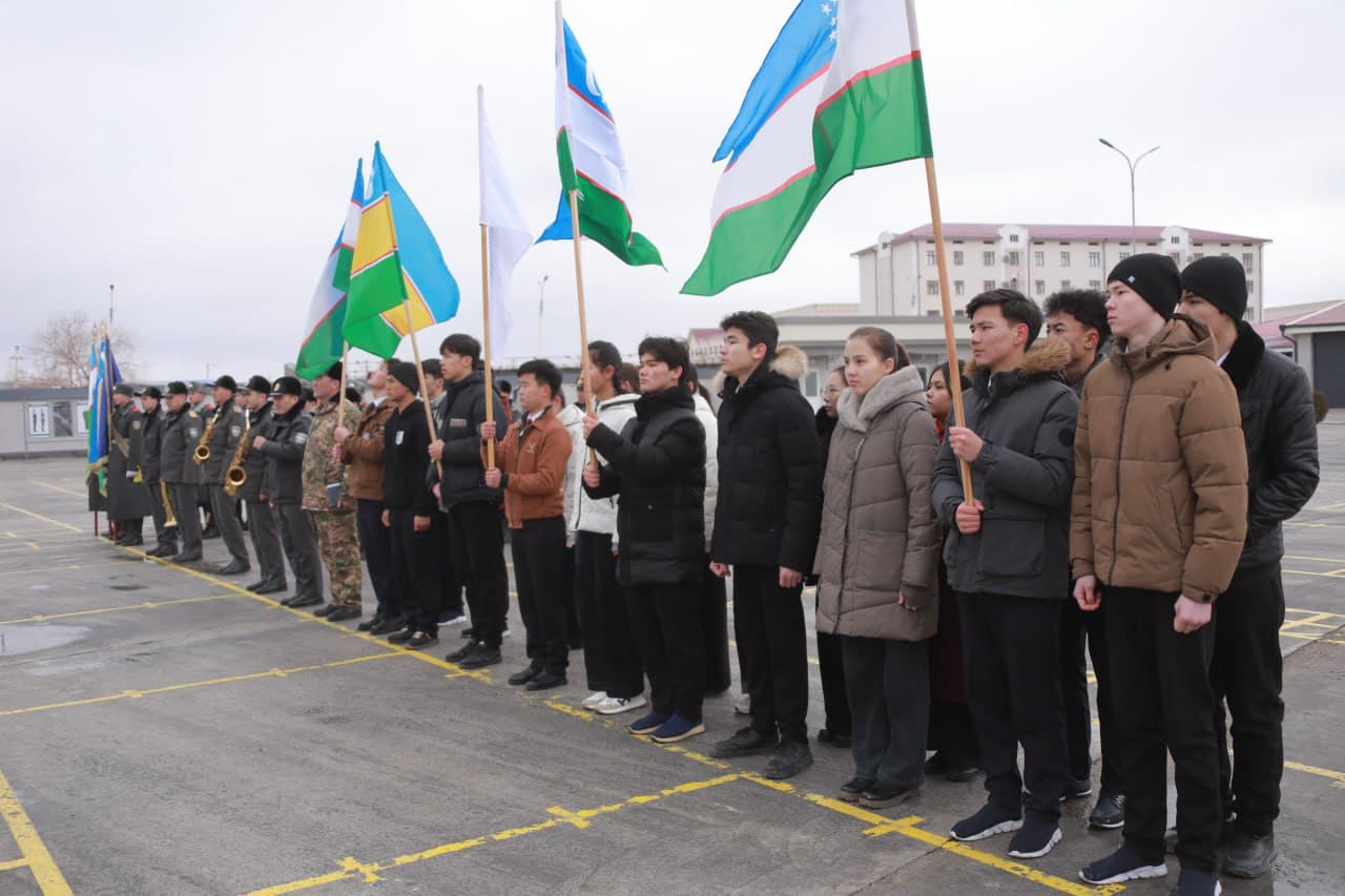 Nukusda “Harbiy qismda bir kun” loyihasi tashkil etildi