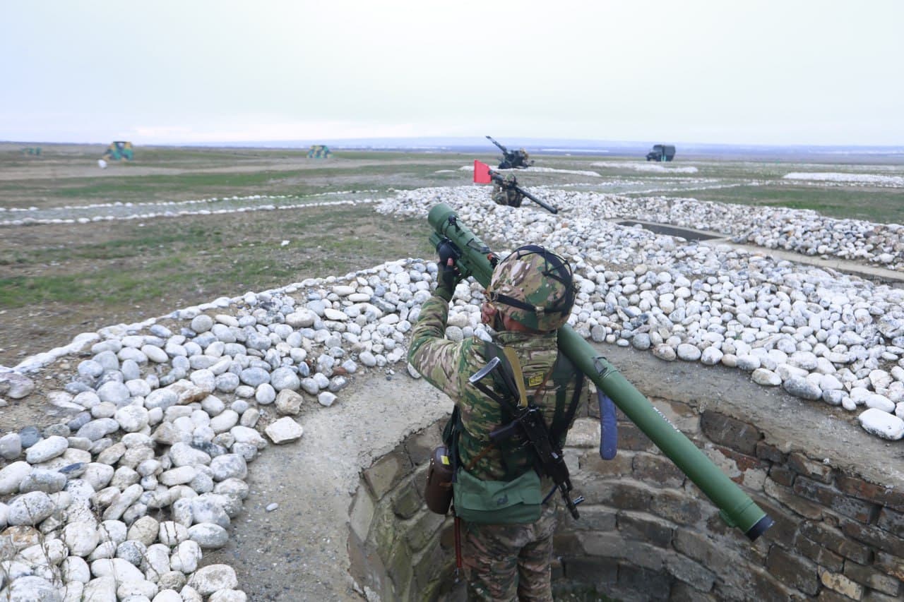Havo hujumidan mudofaa bo‘linmalarining malakasi oshirilmoqda