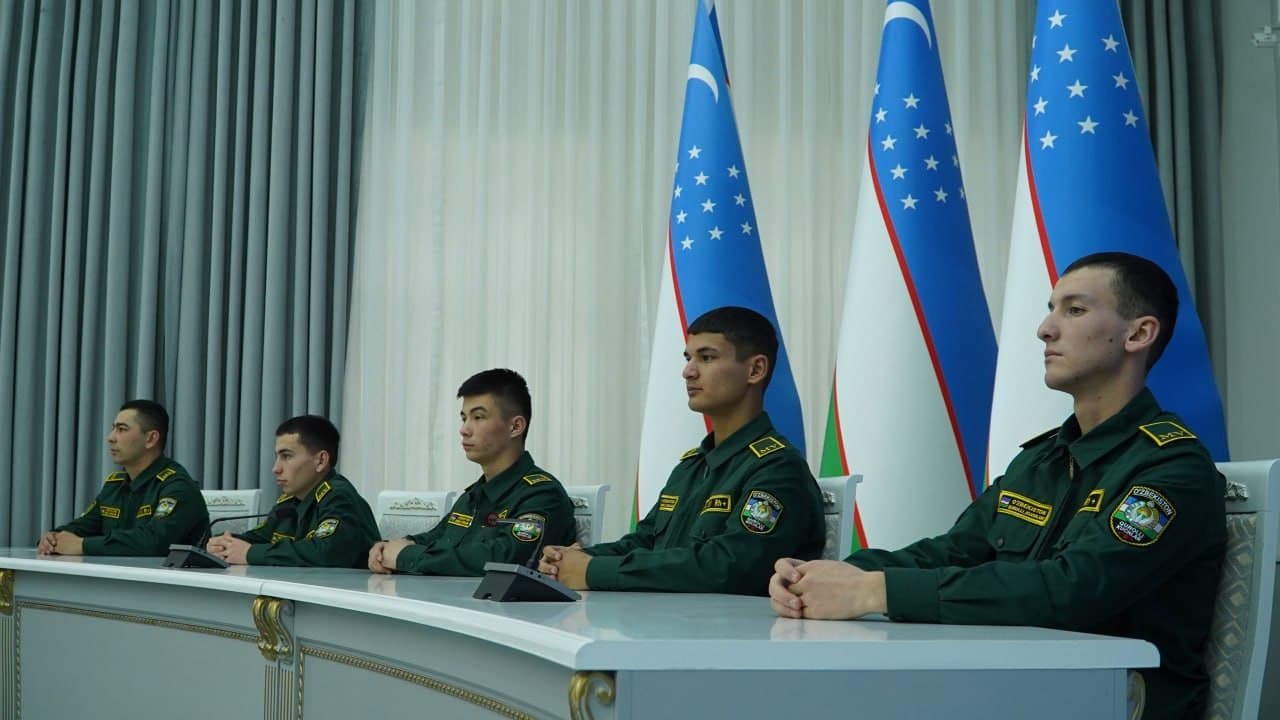 Muddatli harbiy xizmatchilarga sertifikatlar topshirildi