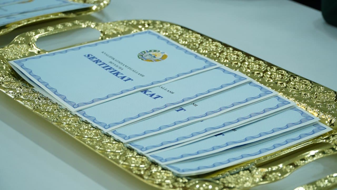 Muddatli harbiy xizmatchilarga sertifikatlar topshirildi