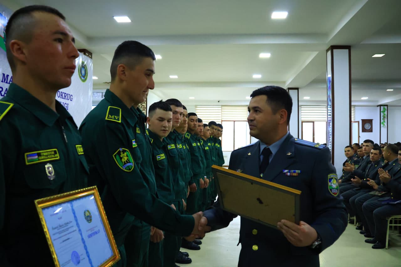 Muddatli harbiy xizmatni yakunlagan askarlar tantanali kuzatildi