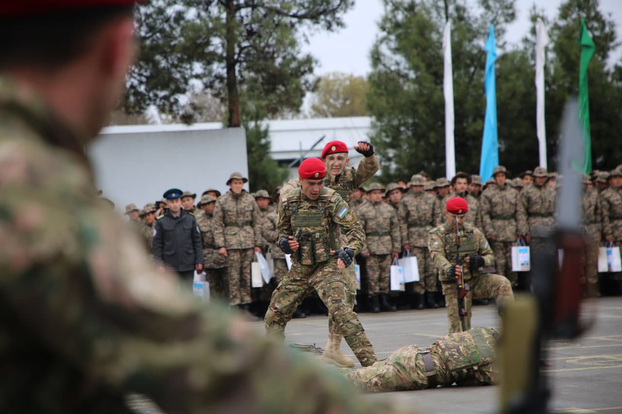 Qarshi shahrida ham bir guruh o‘g‘lonlar harbiy xizmatga kuzatildi