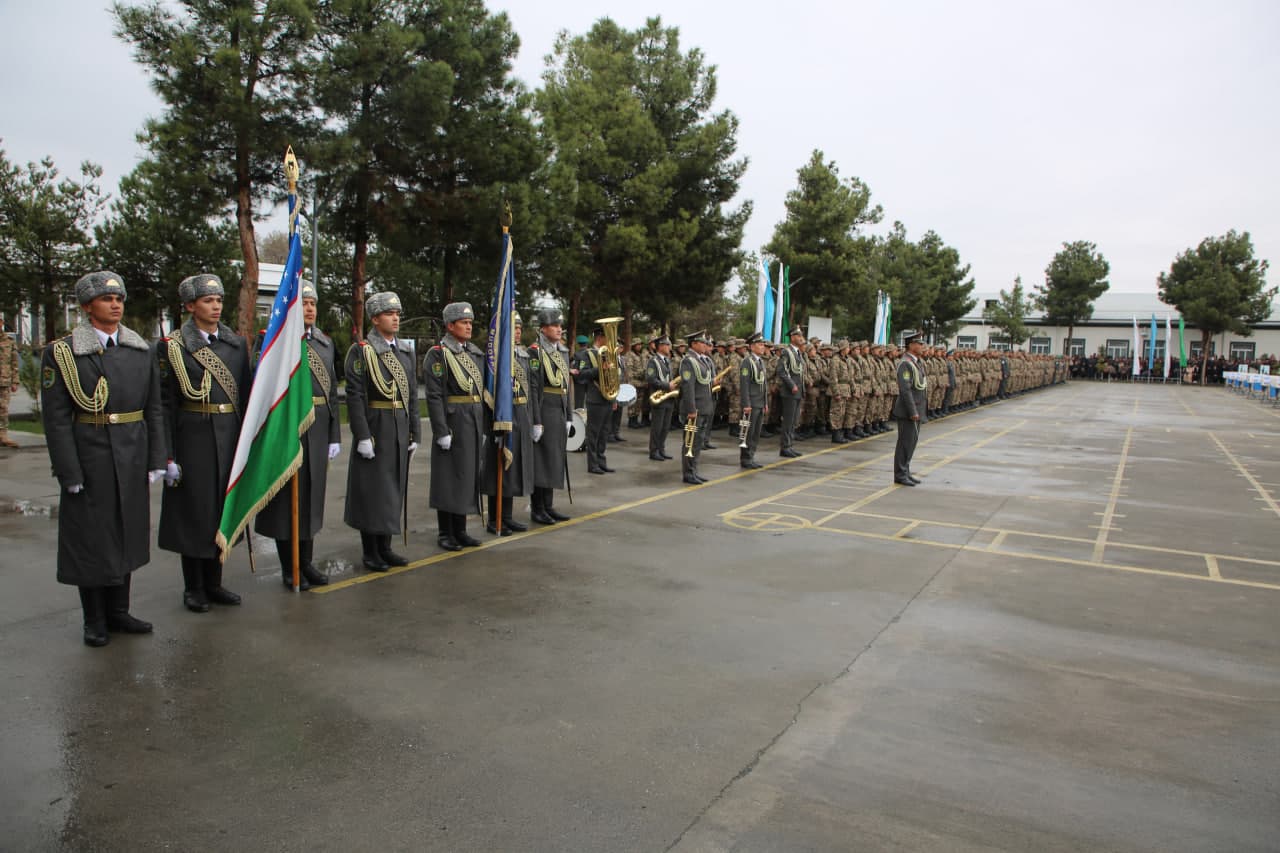 Qarshi shahrida ham bir guruh o‘g‘lonlar harbiy xizmatga kuzatildi