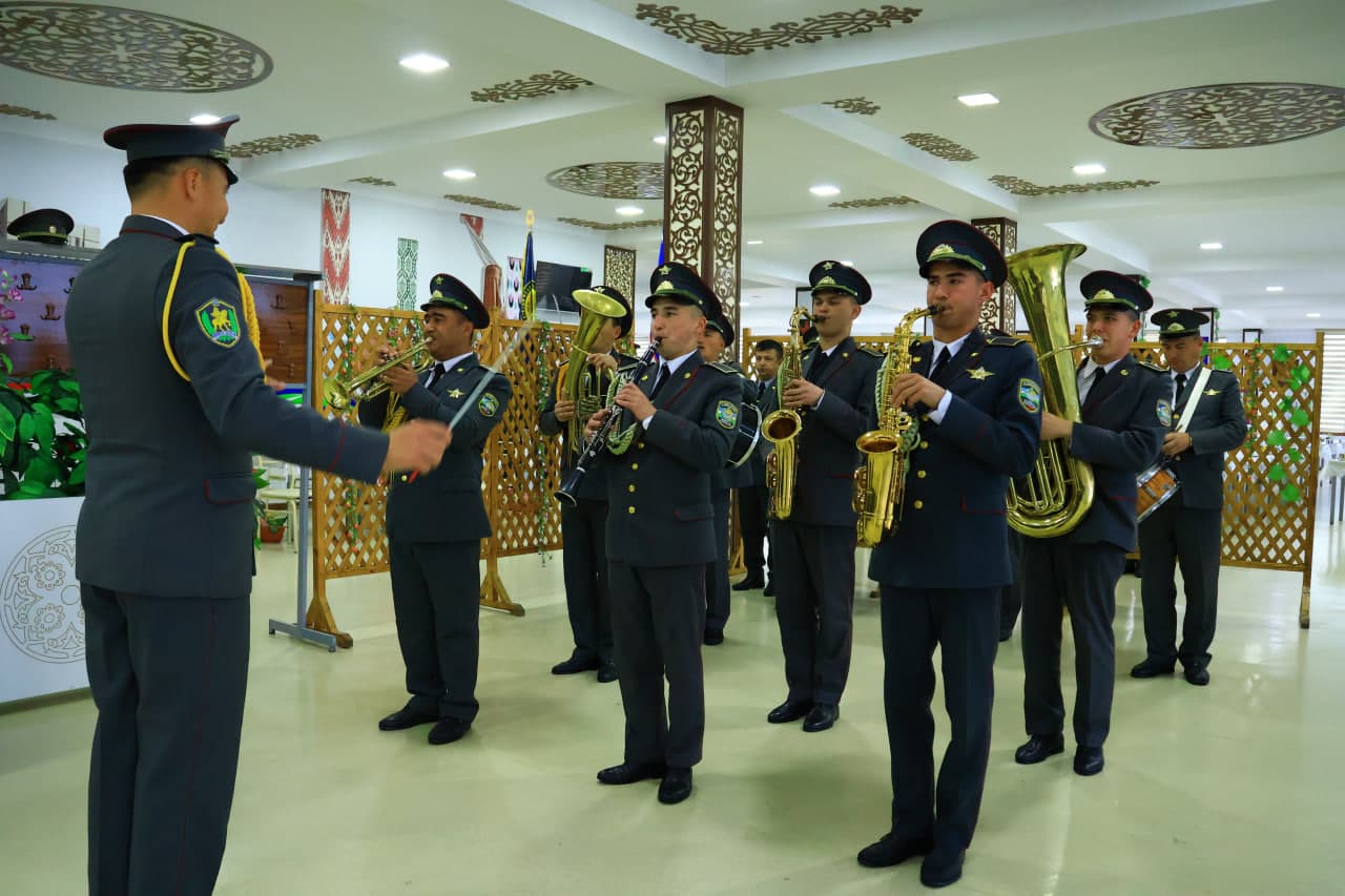 Muddatli harbiy xizmatni yakunlagan askarlar tantanali kuzatildi
