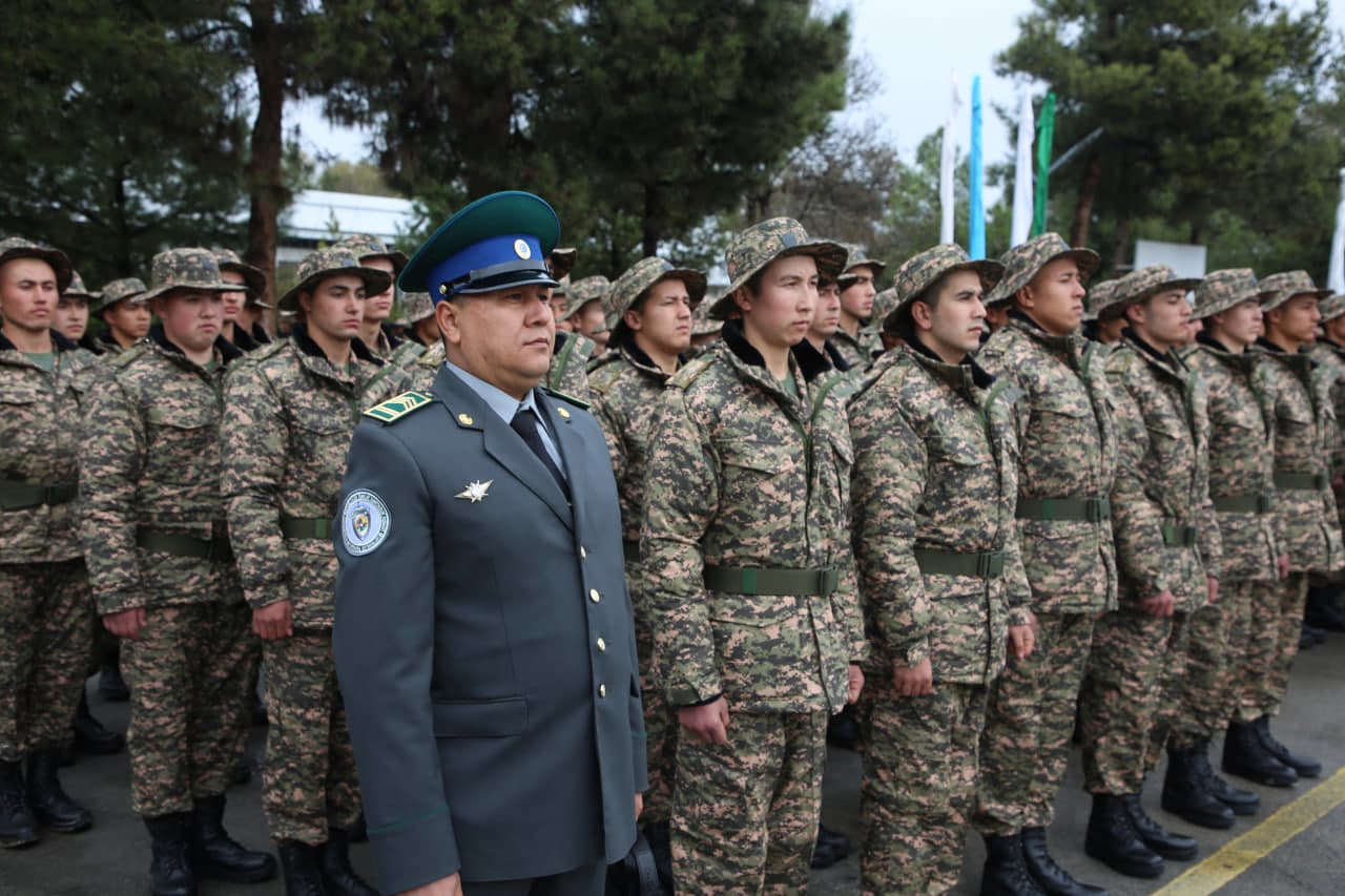 Qarshi shahrida ham bir guruh o‘g‘lonlar harbiy xizmatga kuzatildi