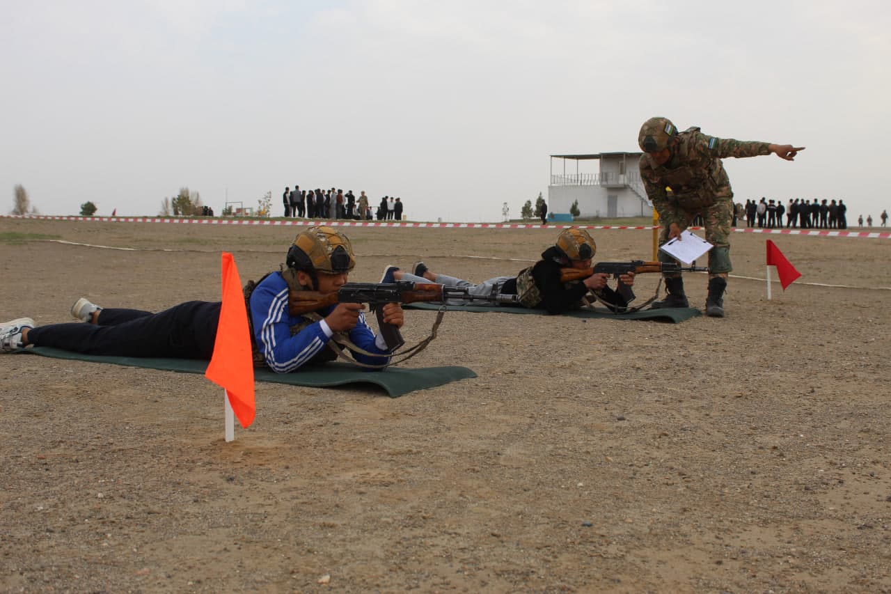 O‘quvchi yoshlar amaliy o‘q otish mashg‘ulotlarida qatnashdi