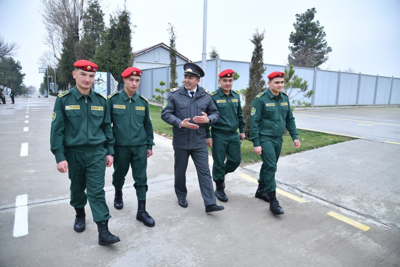 Vatan himoyasi maktabidan o‘tgan yoshlar hayotning yangi bosqichiga qadam qo‘ydi