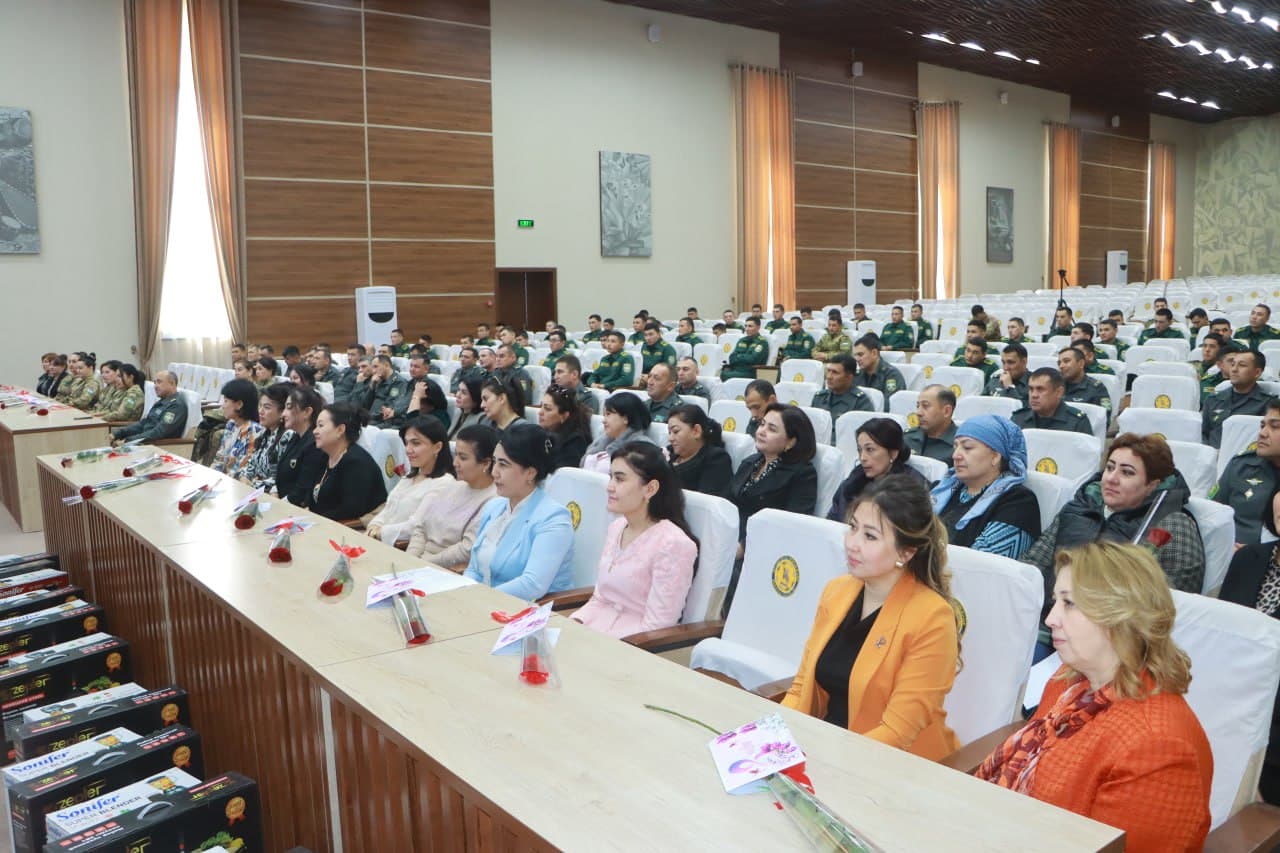 Harbiylar safida ayolga yuksak ehtirom