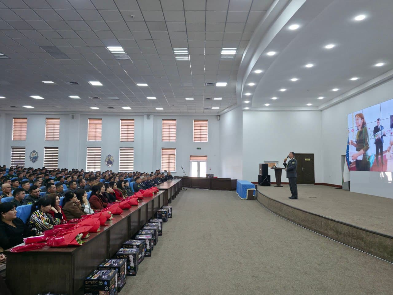 Harbiylar safida ayolga yuksak ehtirom