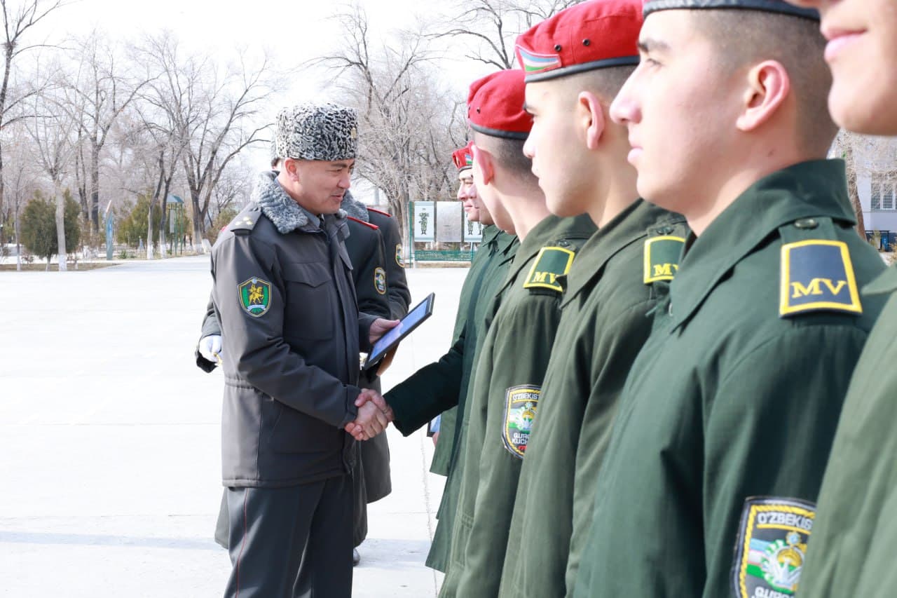Shimolda askarlarga imtiyozli tavsiyanomalar topshirildi