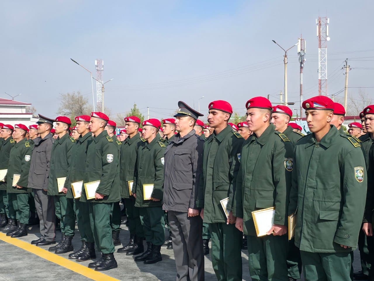 Sharaf bilan yakunlangan xizmat — tantanali kuzatuv