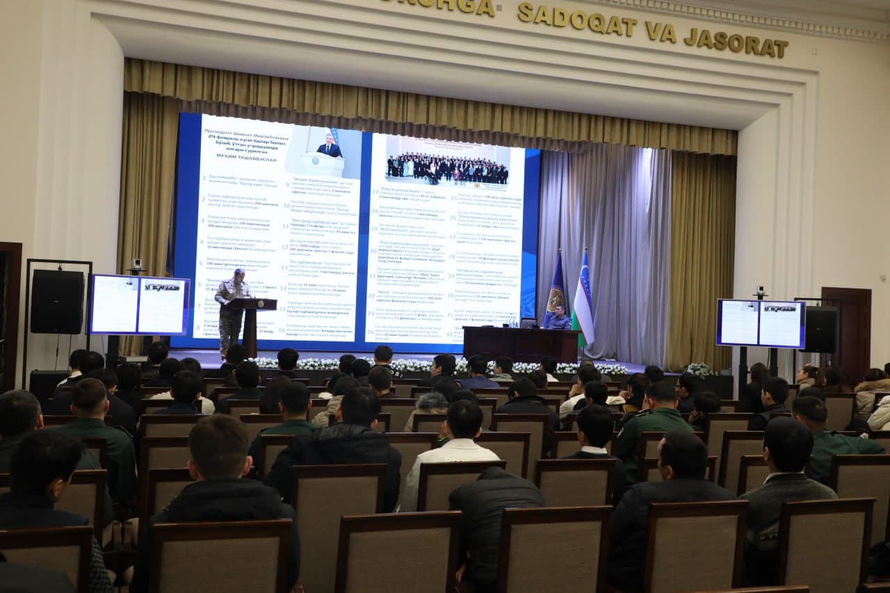 Yashnobod yoshlari harbiy universitet bilan tanishdi