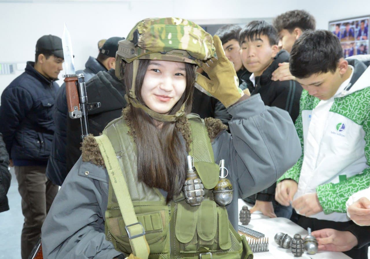 Harbiy qismga tashrif yoshlar uchun imkoniyat eshigini ochdi