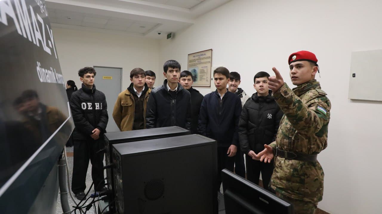 Yashnobod yoshlari harbiy universitet bilan tanishdi