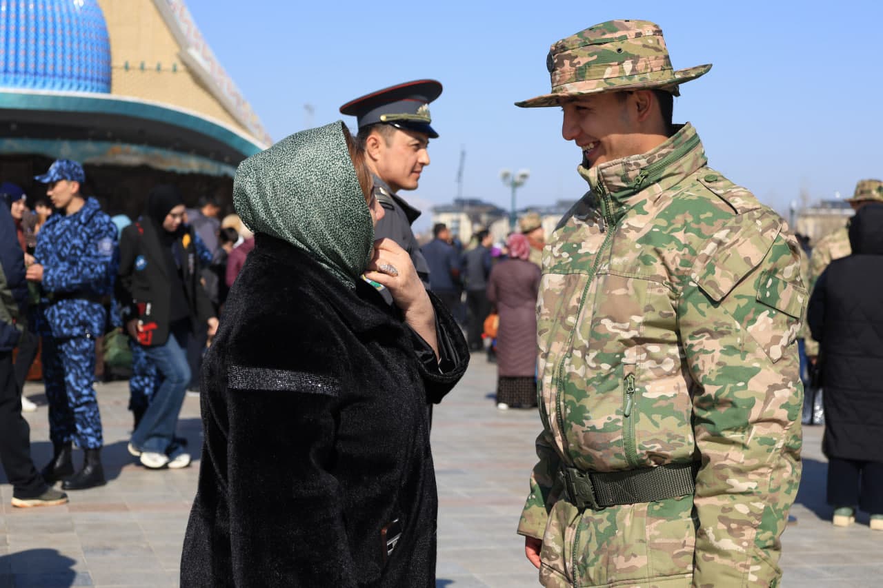 Chaqiriluvchilar muddatli harbiy xizmatga tantanali kuzatildi