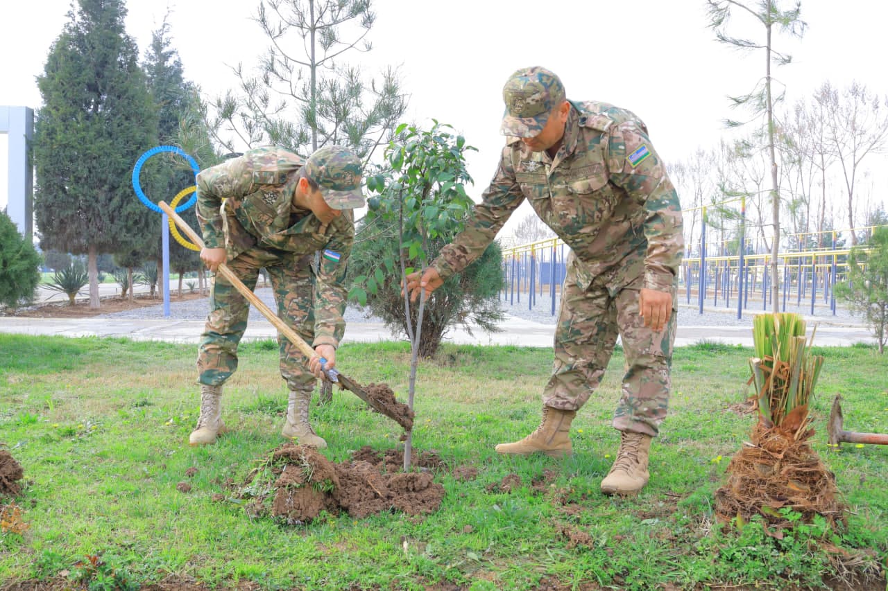 Hashar yurtga obodlik, harbiy qismlarga saxovat nurini sochmoqda