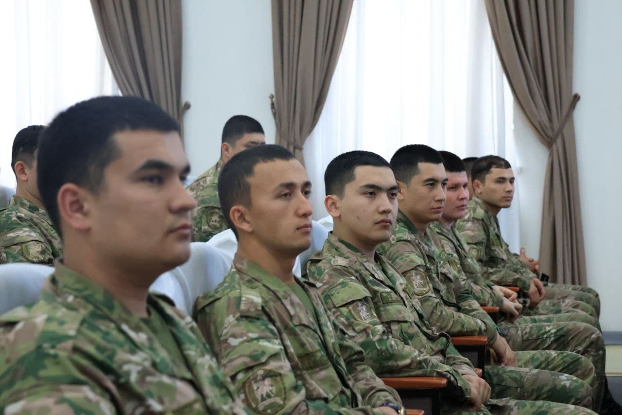 “Jasorat maktabi”da ochiq muloqot: rahbarlar va yoshlar bir davrada