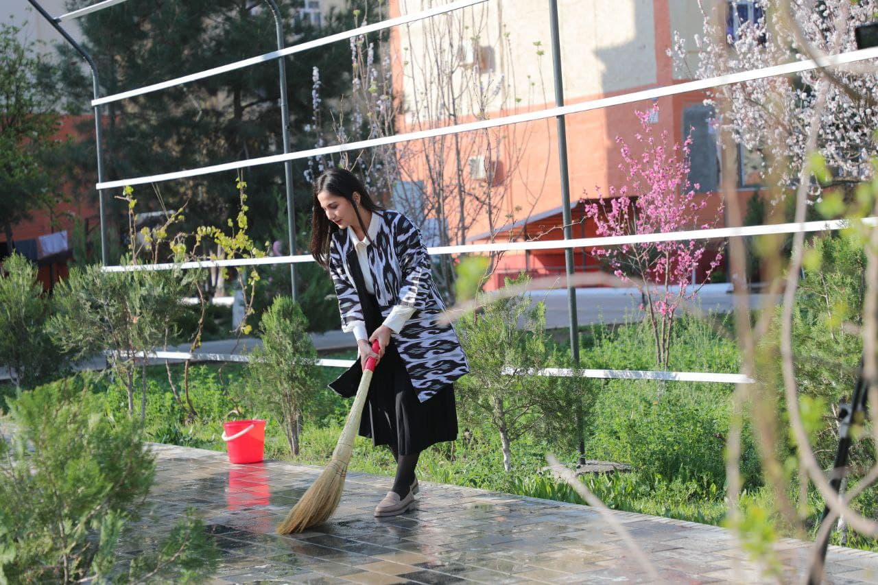 Hashar yurtga obodlik, harbiy qismlarga saxovat nurini sochmoqda