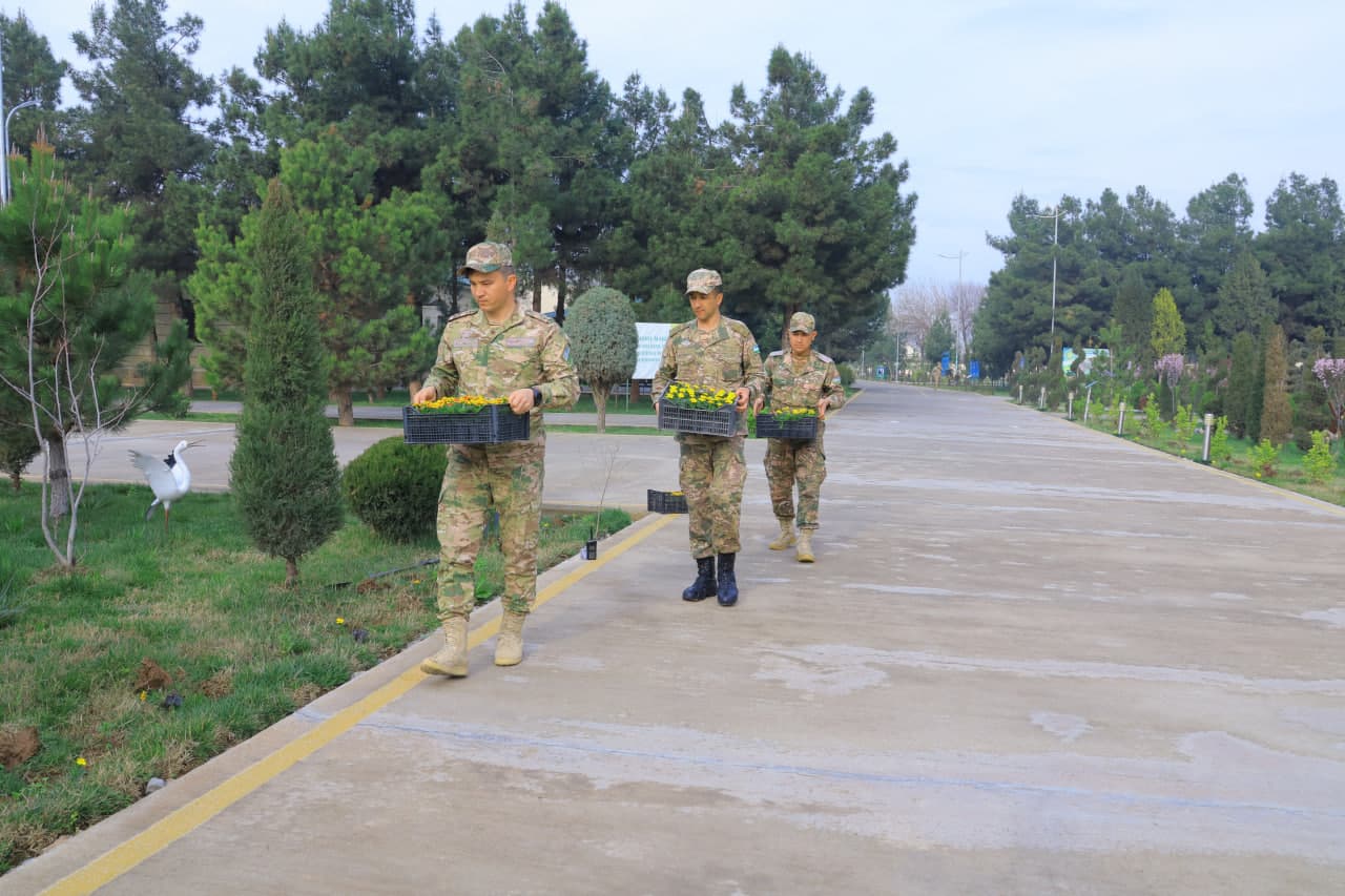 Hashar yurtga obodlik, harbiy qismlarga saxovat nurini sochmoqda