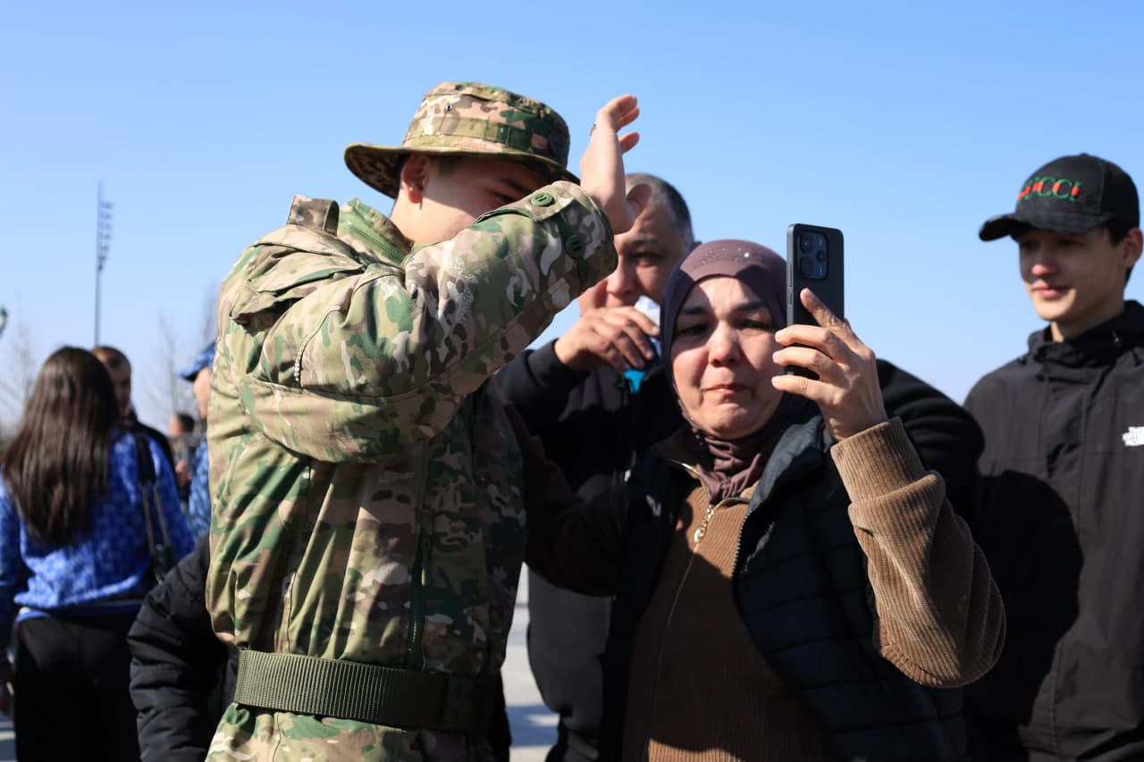 Chaqiriluvchilar muddatli harbiy xizmatga tantanali kuzatildi