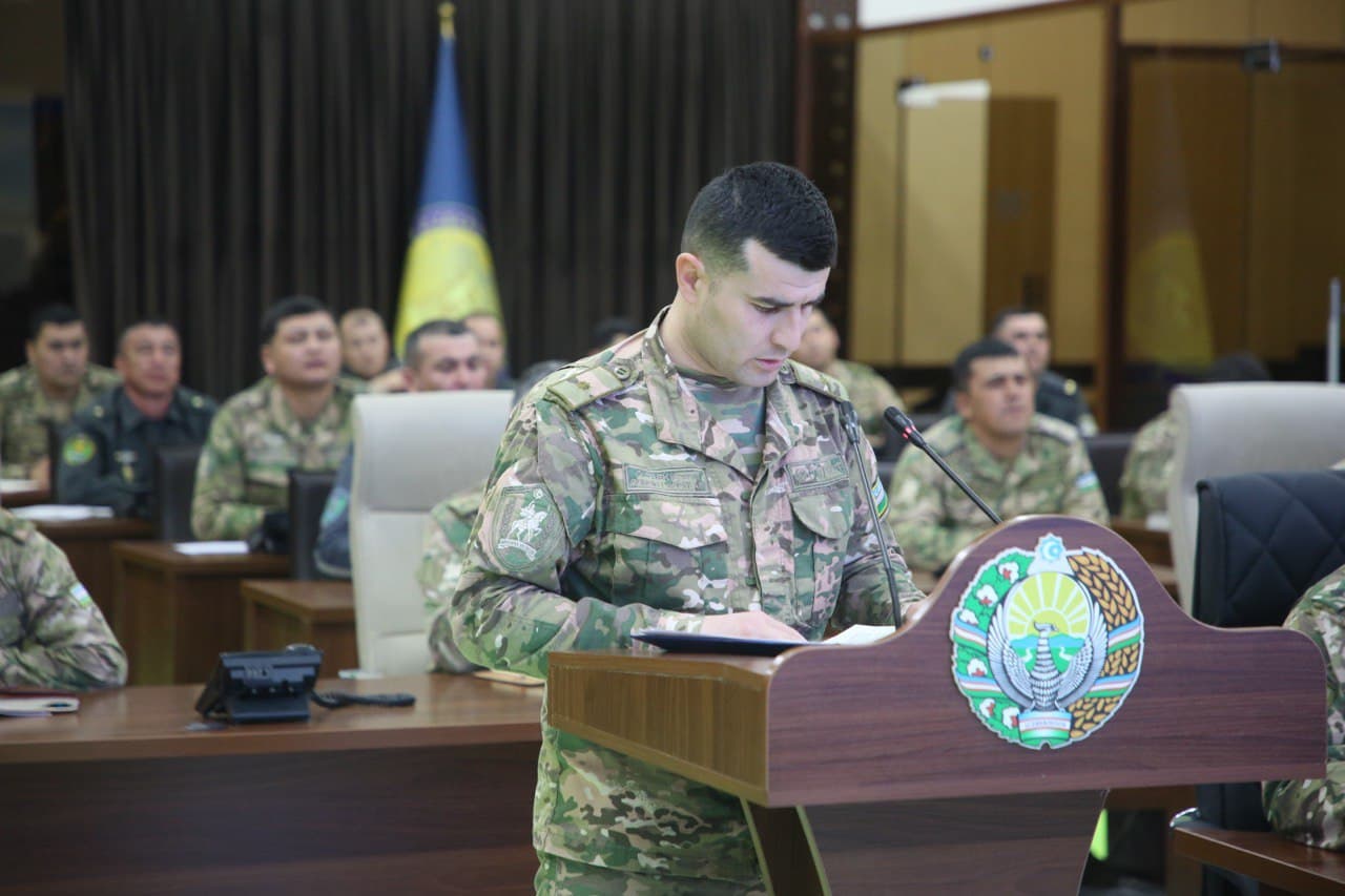 Okrug boshqaruv apparatida yoshlar masalasida hisobot yig‘ilishi bo‘lib o‘tdi