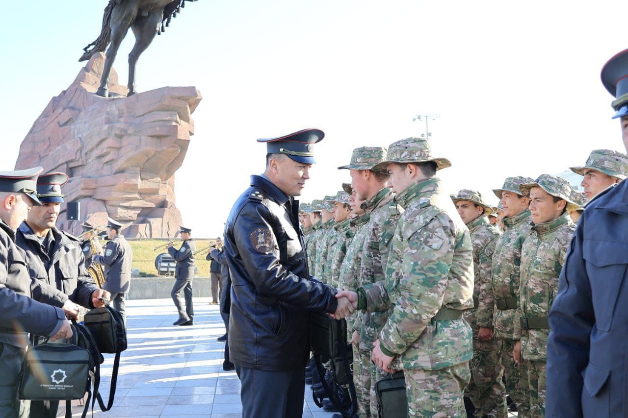 Xorazmda chaqiriluvchilar muddatli harbiy xizmatga tantanali kuzatildi