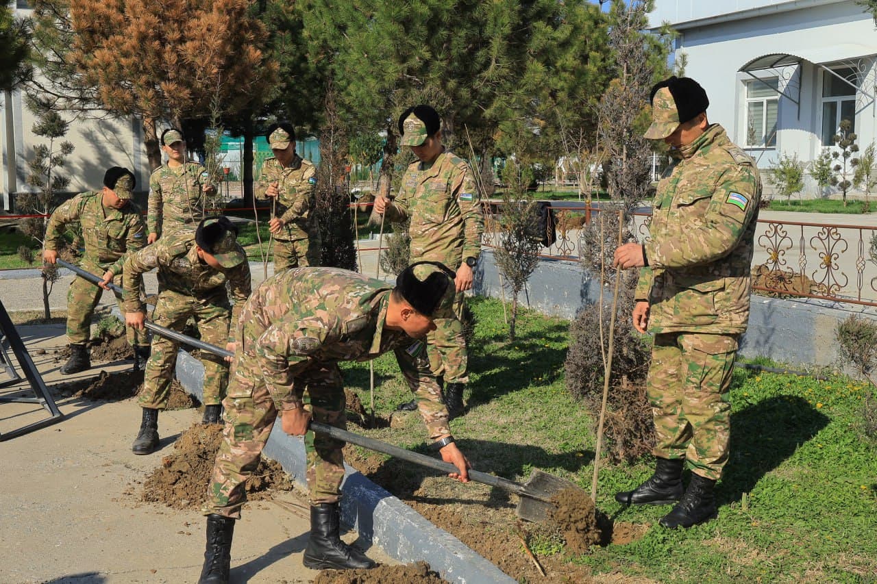 Umumxalq xayriya hashari doirasida obodonlashtirish ishlari keng ko‘lamda davom etmoqda