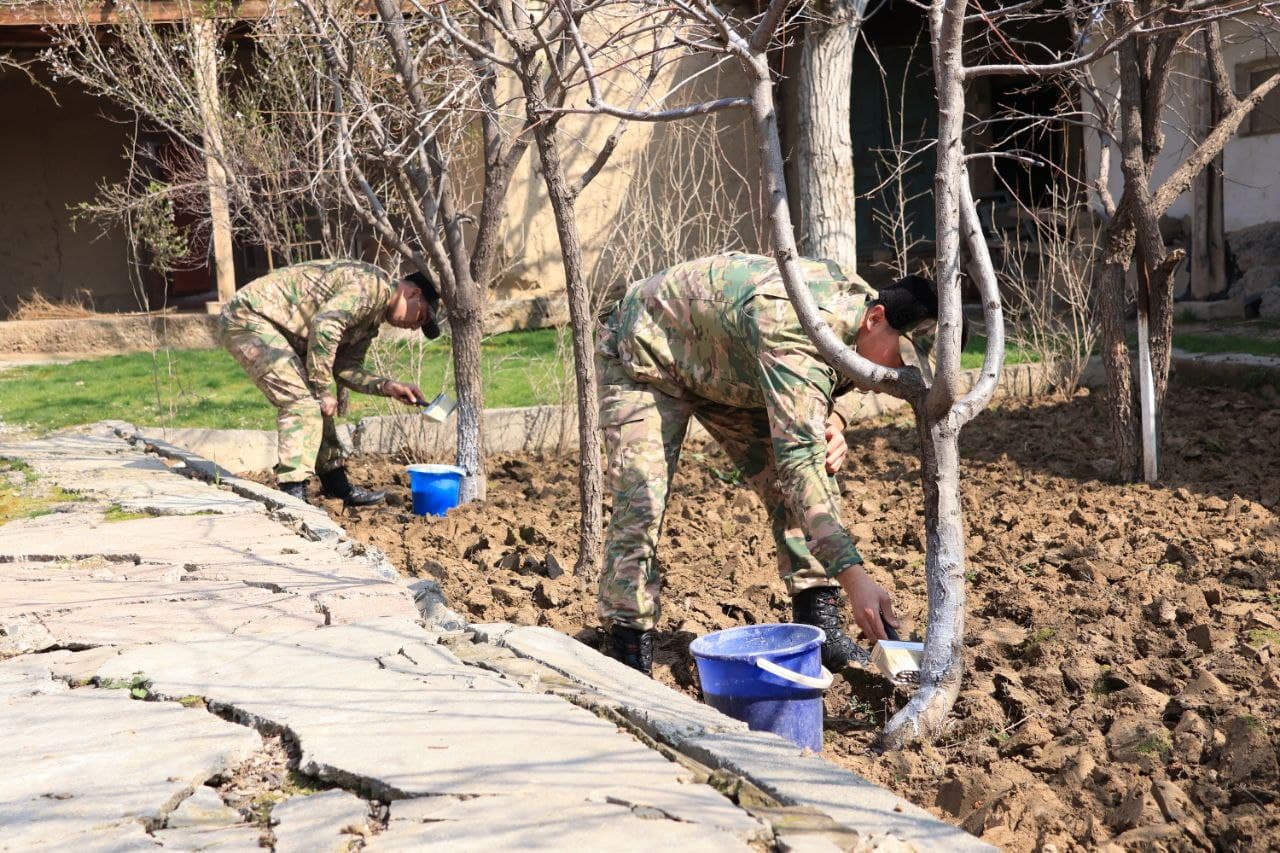 Umumxalq xayriya hashari doirasida obodonlashtirish ishlari keng ko‘lamda davom etmoqda