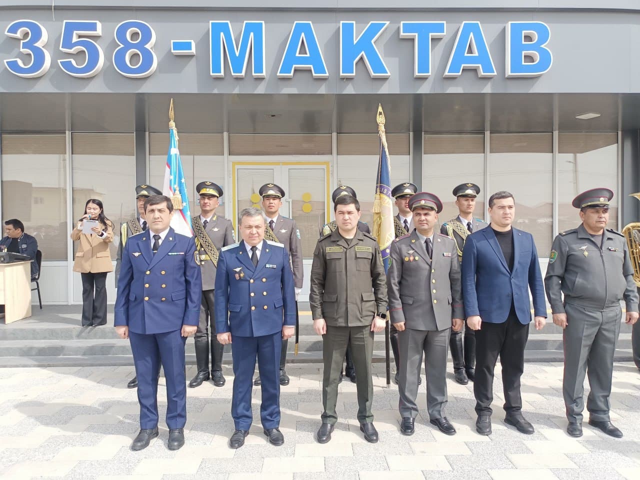 Bektemirda “Vatan tayanchi” otryad a’zolariga ko‘krak nishonlari topshirildi