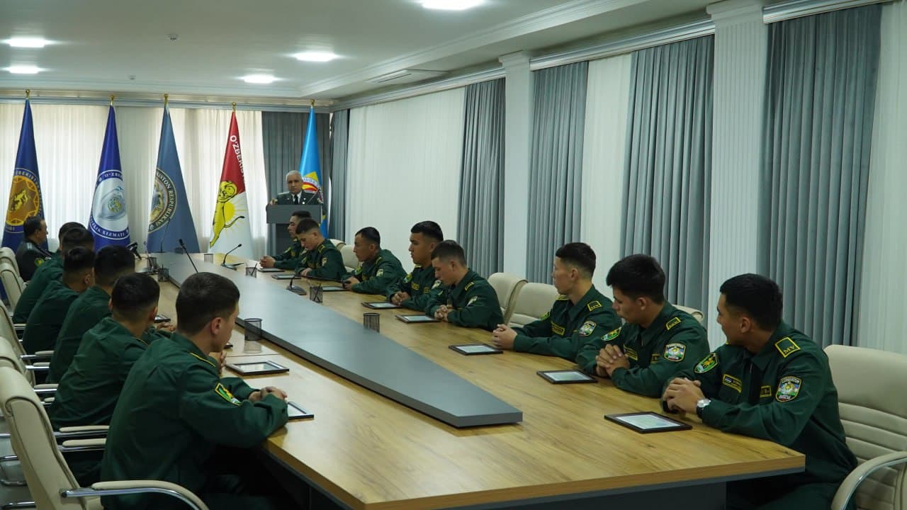 Военнослужащим, достойно завершившим службу, вручены рекомендации для поступления в ВУЗы