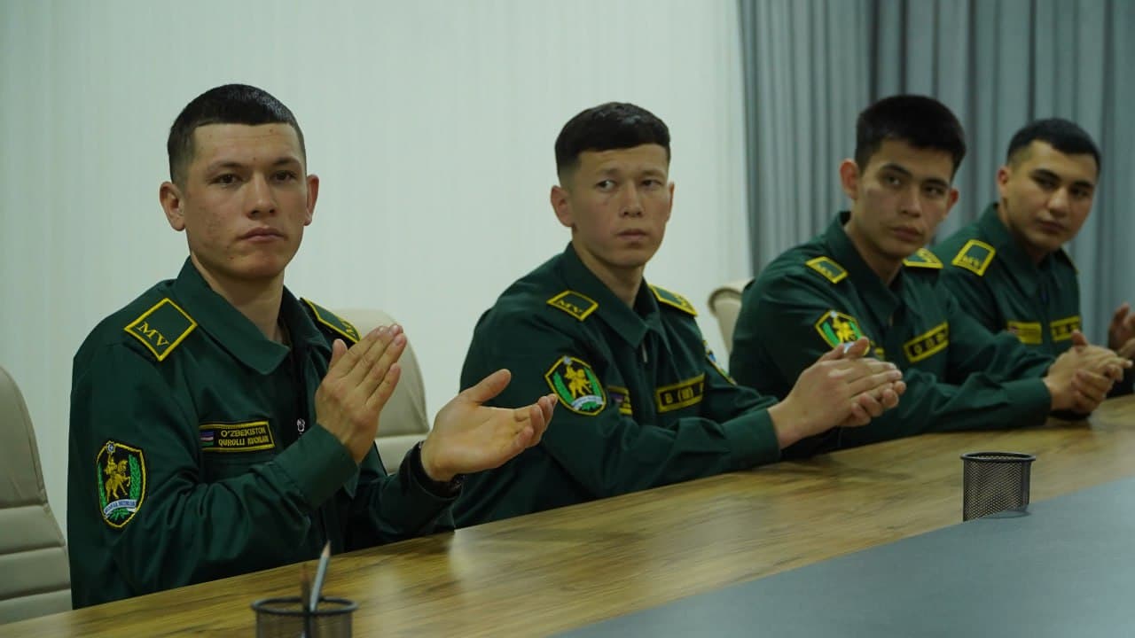 Военнослужащим, достойно завершившим службу, вручены рекомендации для поступления в ВУЗы