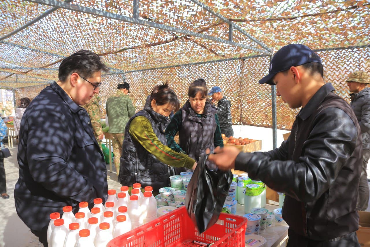 Harbiy xizmatchilar uchun oziq-ovqat yarmarkasi tashkil etildi
