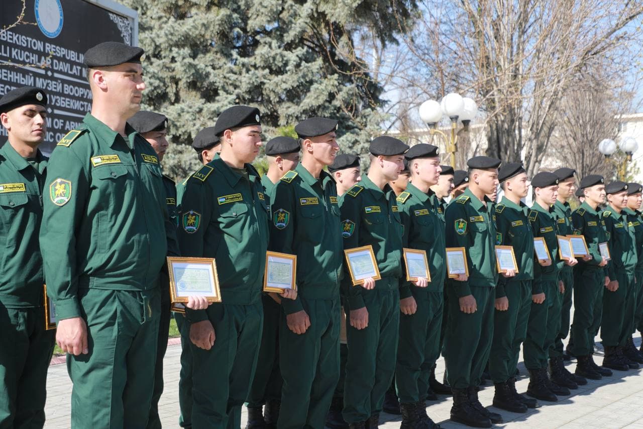 Harbiy xizmatni munosib o‘tagan yoshlar e’tirof etildi