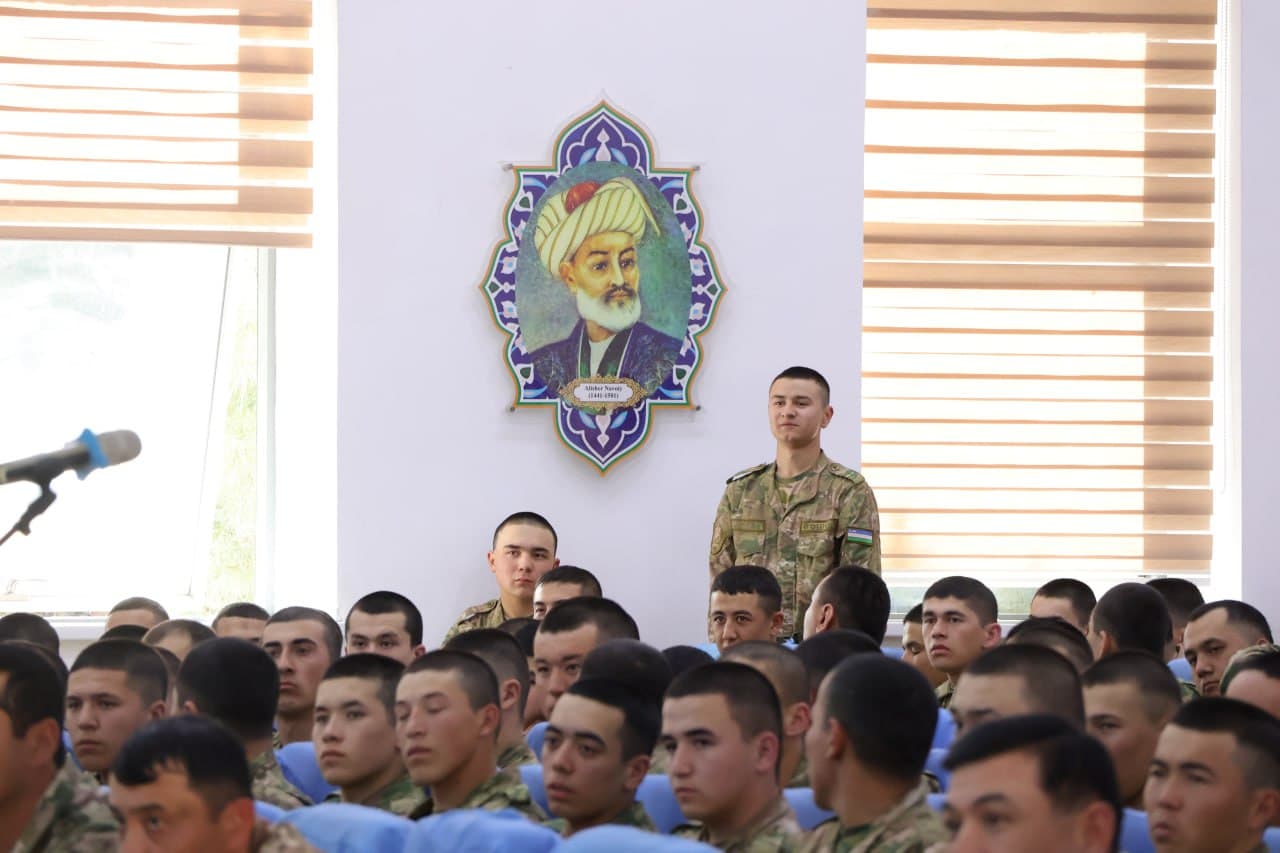 Qo‘mondon askarlar bilan ochiq muloqot o‘tkazdi