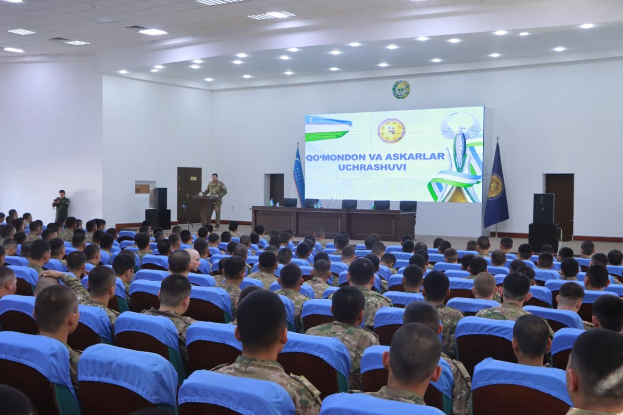 Qo‘mondon askarlar bilan ochiq muloqot o‘tkazdi