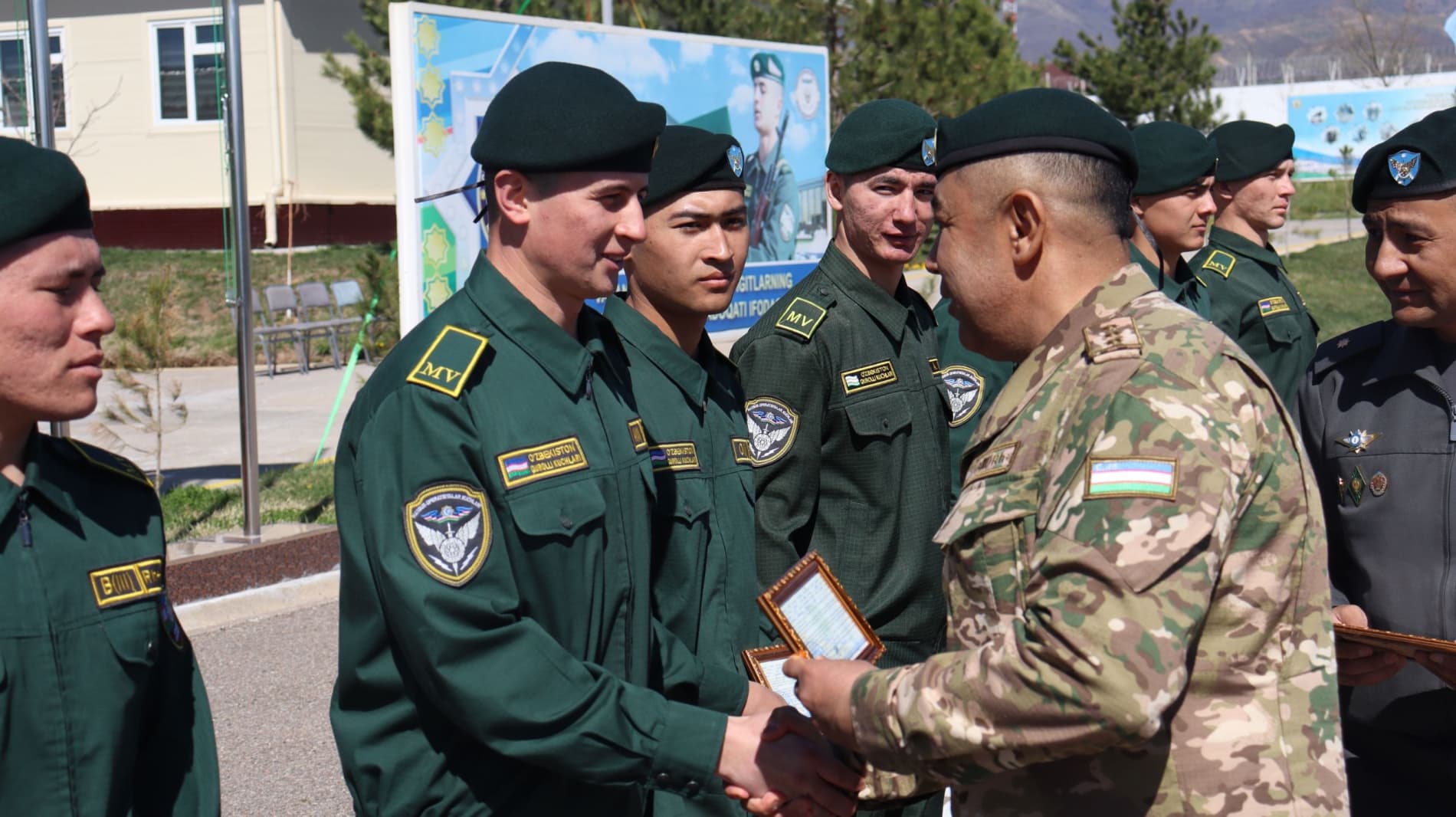 Muddatli harbiy xizmatchilarga imtiyozli tavsiyanomalar topshirildi