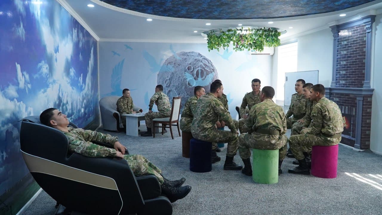 Harbiy xizmatning ilk saboqlari berildi