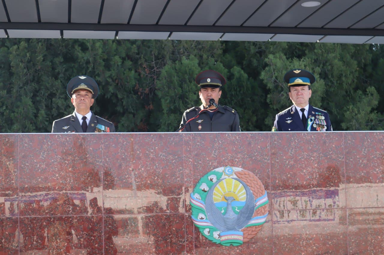 Muddatli harbiy xizmatchilar o‘z uylariga tantanali ravishda kuzatildi