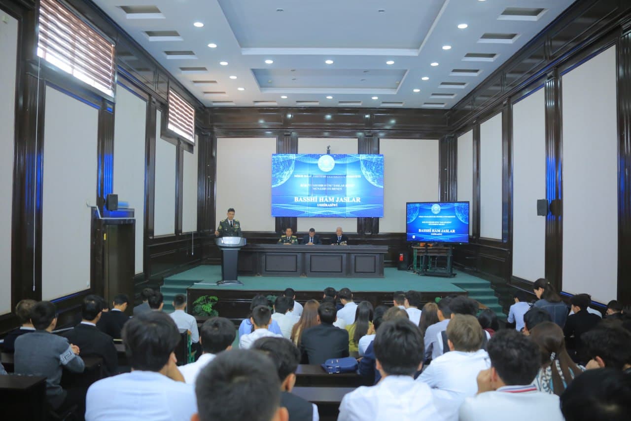 Faxriylar talaba yoshlar bilan uchrashdi