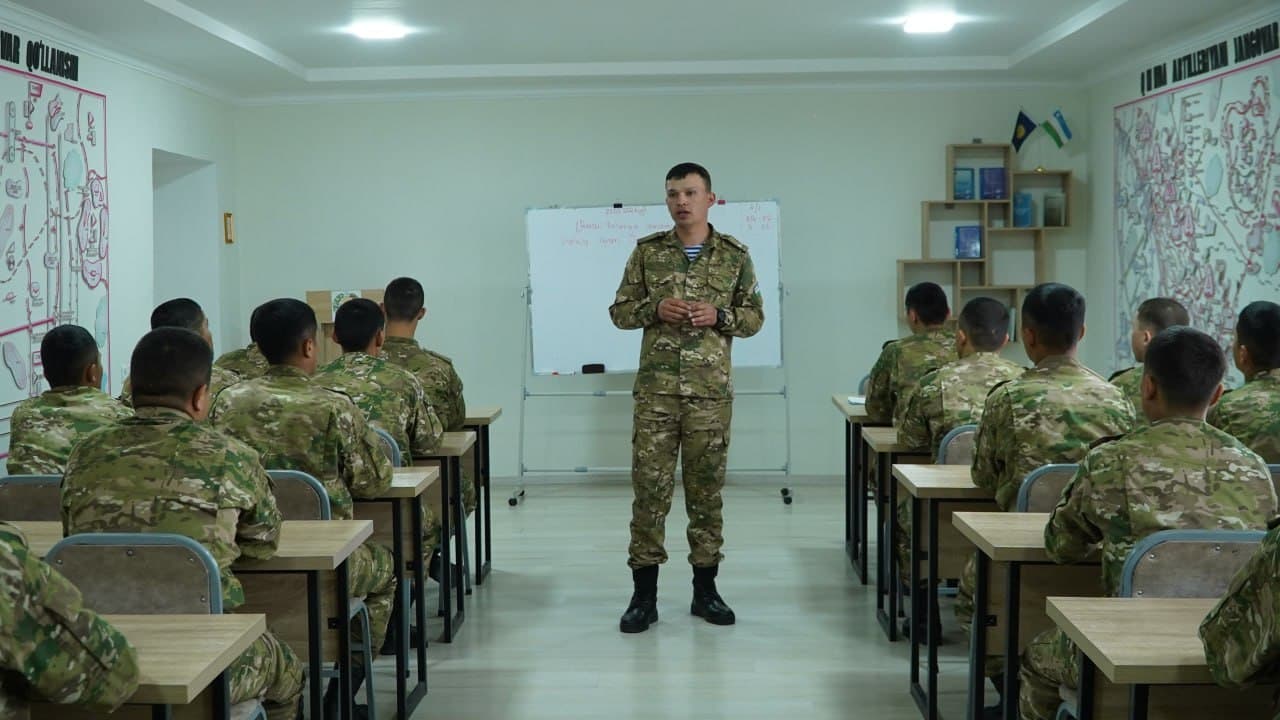 Harbiy xizmatning ilk saboqlari berildi