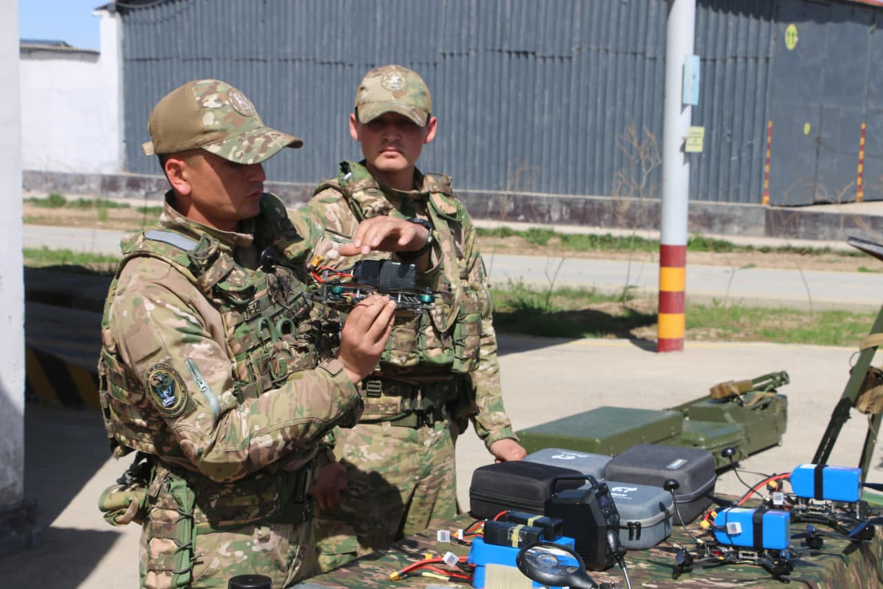 Janubda harbiy texnikalaga mavsumiy xizmat ko‘rsatish bo‘yicha mashg‘ulot tashkil etildi